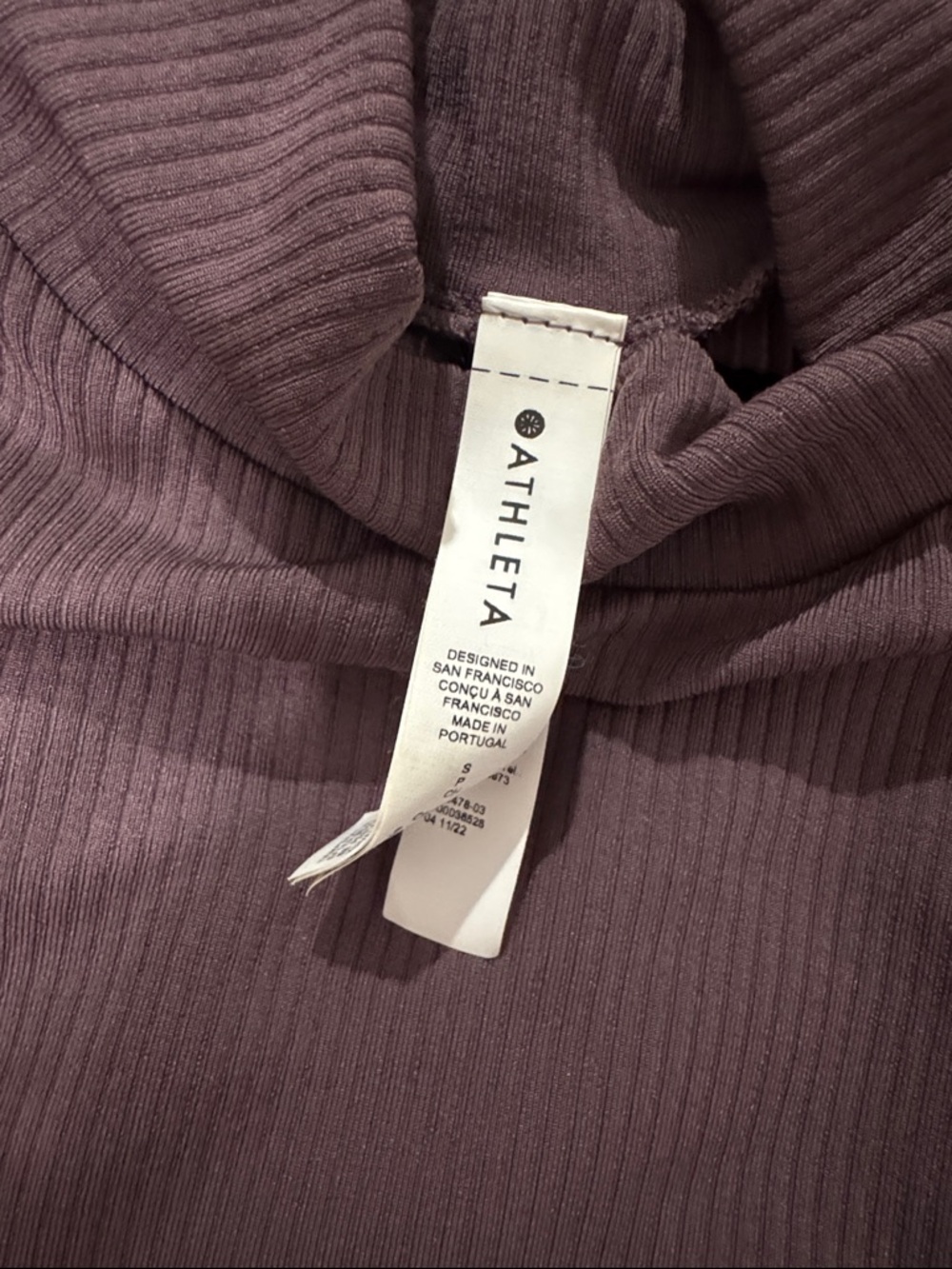 NWOT Athleta Renew Purple Plum Seemless Sleeveless Mock Neck Ribbed Tank Size S - Picture 4 of 5